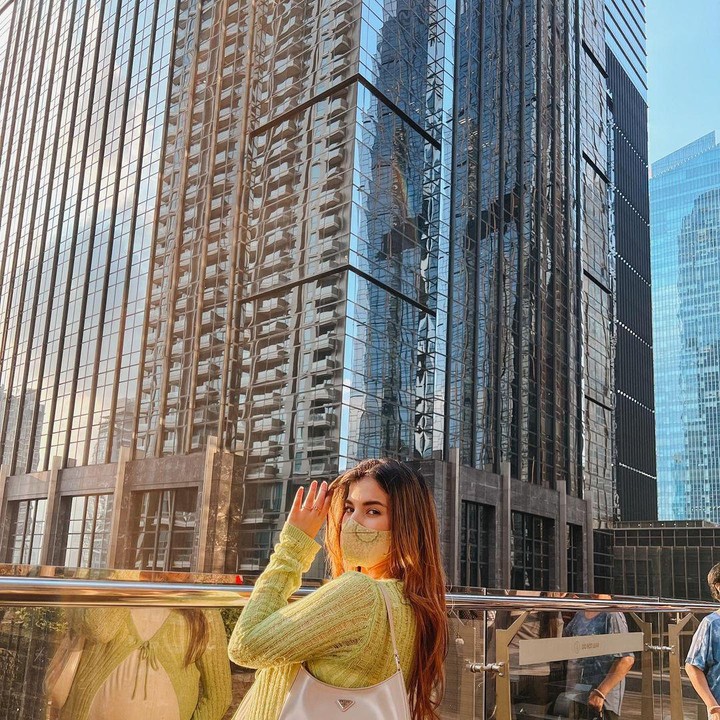 <p>Di bulan September ini, usia kandungan Tasya Farasya sudah memasuki 8 bulan alias trimester 3 nih Bunda. Di tengah kehamilannya, beauty vlogger ini makin cantik dan modis ya Bunda. (Foto: Instagram @tasyafarasya)</p>