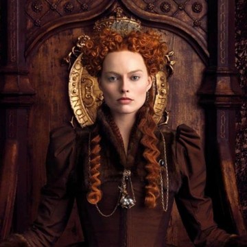 img-title Lihat Deretan Gaya Para Artis Saat Memerankan Ratu Kerajaan Inggris! Dari Margot Robbie hingga Emily Blunt