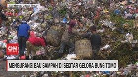VIDEO: Mengurangi Bau Sampah di Sekitar Gelora Bung Tomo