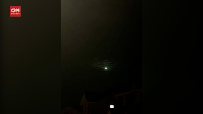 img-title VIDEO: Penampakan Meteor Melintas di Langit Skotlandia