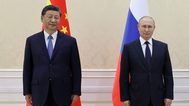 Presiden China, Xi Jinping, disebut mantan Menteri Luar Negeri Amerika Serikat, Henry Kissinger, mulai menyesal mendukung penuh Presiden Rusia, Vladimir Putin.