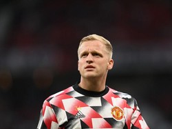 Donny van de Beek Cabut (Lagi) dari Manchester United