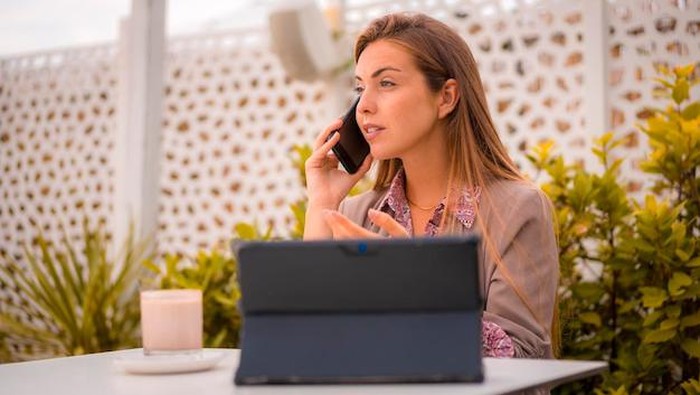 4 Zodiak Ini Rela 'Banting-Tulang' Pertahankan Kariernya Demi Keluarga, Hebat!