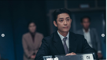 img-title Alasan Kim Joo Hun Bintangi 'Extraordinary Attorney Woo' tanpa Lihat Naskah