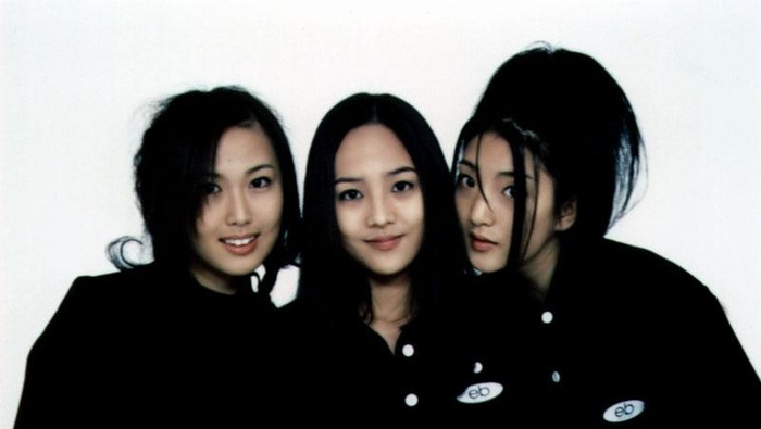 Girl grouo S.E.S yang beranggotakan 3 orang ini terbentuk pada tahun 1997, di bawah naungan salah satu agensi Big 3 yaitu SM Entertainment/ Foto: kpopstarz.com