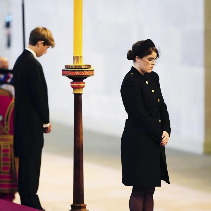 <p>Ada berbagai momen yang terjadi saat pemakaman Ratu Elizabeth II, Bunda. Salah satunya adalah munculnya cucu Ratu Elizabeth II, Lady Louise Windsor. (Foto: Dok. AP, Getty Images)</p>