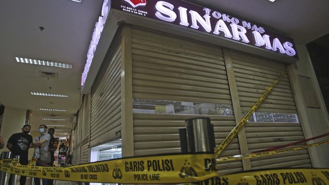 Polisi masih berupaya mencocokkan ciri-ciri pelaku perampokan Toko Emas Sinar Mas di ITC BSD Serpong, Tangerang Selatan.