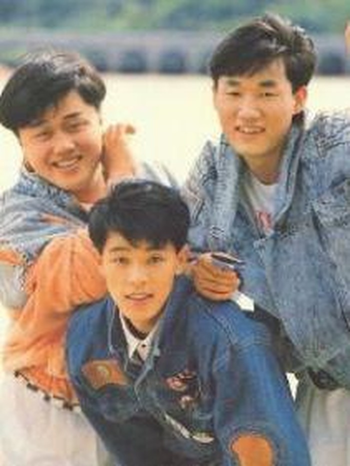 SoBangCha, grup trio K-Pop yang disebut sebagai boy group pertama ini terbentuk pada tahun 1987, di bawah naungan Label DSP Media./ Foto: lyrictranslate.com