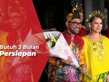 img-title Candi Borobudur Dipamerkan Dalam Karya Sugeng Waskito di NYIFW 2022