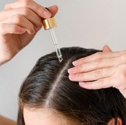 Masih Bingung Cara Pilih Serum Rambut yang Tepat? Ini Tipsnya!
