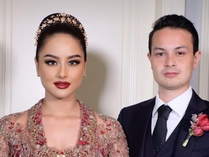 7 Potret Pernikahan Adik Maudy Ayunda, Amanda Khairunnisa dengan Kekasih Bule
