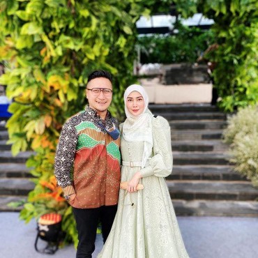 Reaksi Fenita Arie Saat Arie Untung Dikabarkan Poligami