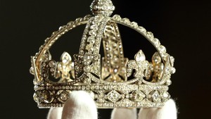 3 Fakta Tentang Berlian di Mahkota Ratu Elizabeth II yang Diminta Kembali oleh Afrika Selatan