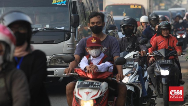 Konfirmasi positif Covid-19 di Indonesia bertambah 4.707 kasus pada Selasa (1/11). Kasus harian meninggal dunia bertambah 32 jiwa.