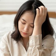 5 Penyebab Seseorang Mengalami Sedih Tanpa Alasan dan Cara Mengatasinya