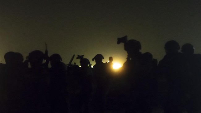 FOTO: Infiltrasi Senyap Pasukan Kopaska dan Yontaifib di Pulau Damar