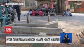 VIDEO: Pedas Gurih Rujak Buyarkan Nuansa Horor Kuburan