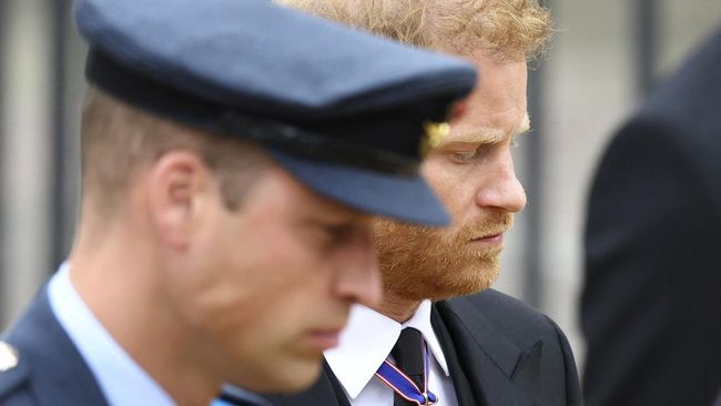 Pakar menilai Pangeran William enggan langsung berdamai dengan Harry hanya demi anak-anak mereka bisa berkumpul.