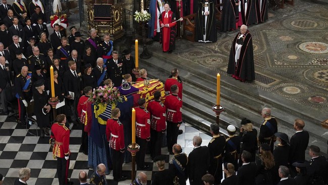 Agar dipersatukan dengan Ratu Elizabeth II, peti Pangeran Philip dipindahkan dari Royal Vault, makam 'rahasia' tempat anggota keluarga kerajaan disemayamkan.