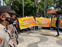 Warga Desak Tuntutan Hukum Eks Walkot Banjar Diperberat