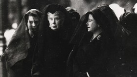 Pemakaman Ratu Elizabeth II: Absennya Tradisi Kerudung Hitam Monarki