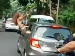 Heboh Bule Ugal-ugalan di Karangasem, Keluar Kaca Mobil Sambil Joget