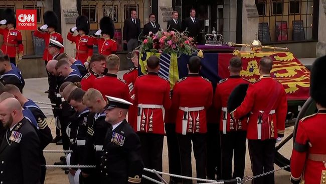 VIDEO: Momen Peti Mati Ratu Elizabeth II Tiba di Westminster Abbey