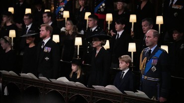 6 Momen Pangeran George & Putri Charlotte di Pemakaman Ratu Elizabeth II