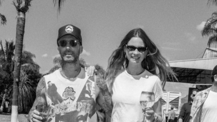Adam Levine dan Behati Prinsloo Kompak Promosikan Bisnis Tequila Mereka Adam Levine dan Behati Prinsloo Kompak Promosikan Bisnis Tequila Mereka