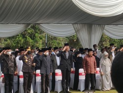 Kapolri hingga JK Beri Penghormatan Terakhir di Pemakaman Azyumardi Azra