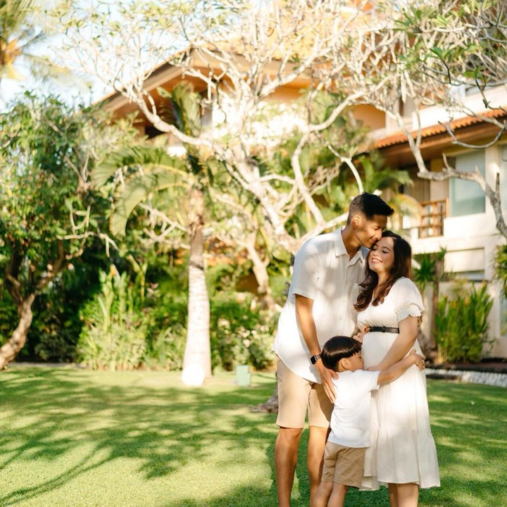 <p>Kini, Arrasya sebentar lagi akan menjadi seorang kakak lantaran Tasya Kamila sedang hamil anak kedua. Semoga keluarga kecil ini selalu bahagia, ya, Bunda. (Foto: Instagram/tasyakamila)</p>