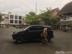 Hari Ojol Makassar, Masih Ada ASN Pemkot Bandel Pakai Motor-Mobil Pribadi