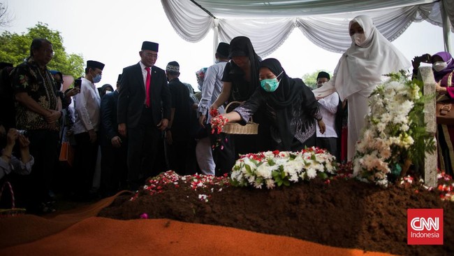 FOTO: Pemakaman Ketua Dewan Pers Azyumardi Azra
