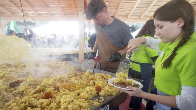 FOTO: Rekor, Kentang Goreng Terbesar Dunia Ada di Swiss