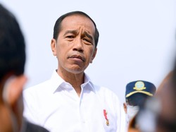 Jokowi Persilakan Asing Maupun BUMN Garap Harta Karun Aspal di Buton