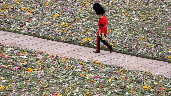 FOTO: Khidmat Prosesi Pemakaman Ratu Elizabeth II