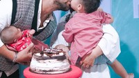 <p>Putra pasangan Irish Bella dan Ammar Zoni, Air Rumi Akbar 1453 baru saja merayakan ulang tahunnya yang kedua, tepat pada Senin (19/09/22), Bunda. (Foto: Instagram/_irishbella_)</p>