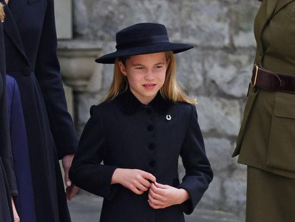 Momen Manis Pangeran Harry dan Putri Charlotte di Pemakaman Ratu Elizabeth II