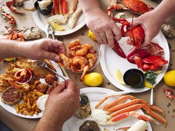 5 Tempat Makan Seafood di Jimbaran yang Enak, Ada Pelopor Ikan Bakar!