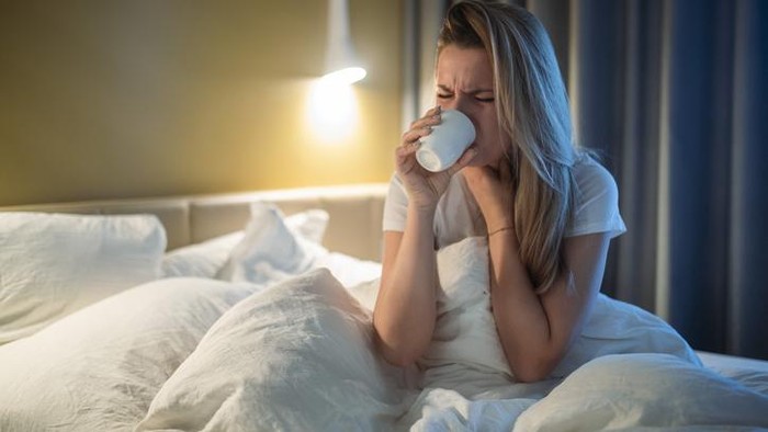 5 Cara Mengatasi Sakit Tenggorokan di Cuaca Tak Menentu, Mudah Saja Dilakukan Kok!