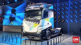 FOTO: Mercedes-Benz Pamer Truk Listrik di IAA Transportation 2022