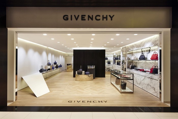 Givenchy store/ twitter.com/ @givenchy