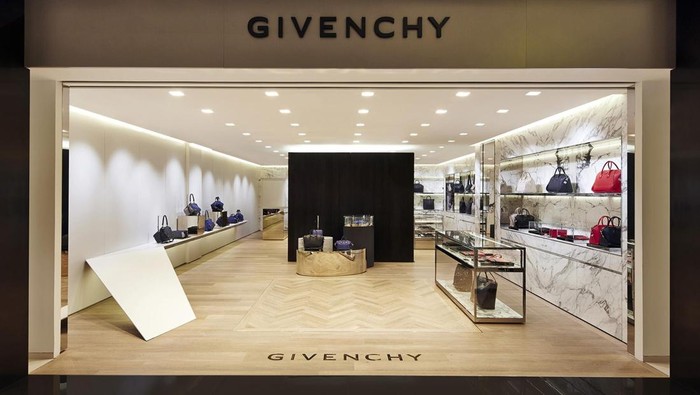Givenchy store/ twitter.com/ @givenchy