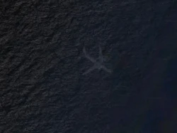 Penampakan Pesawat Misterius di Dasar Laut di Google Maps