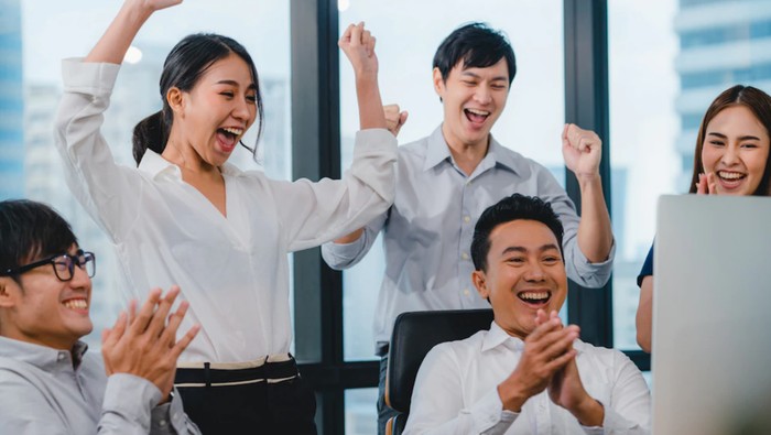 Jadi Satu-satunya Perempuan dalam Tim Kerja, Apa yang Harus Dilakukan? Simak Jawabannya! Jadi Satu-satunya Perempuan dalam Tim Kerja, Apa yang Harus Dilakukan? Simak Jawabannya!
