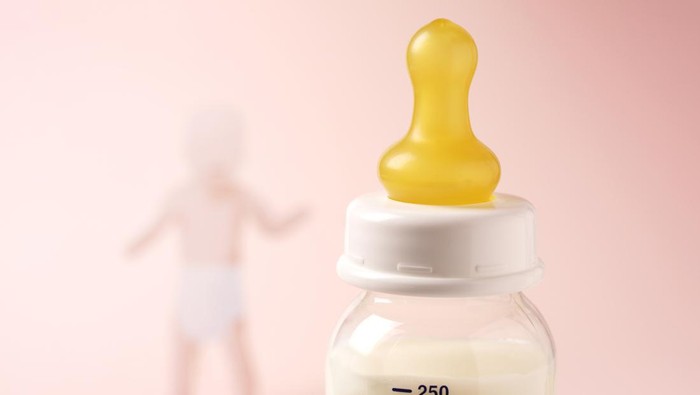 Ilustrasi Botol Susu