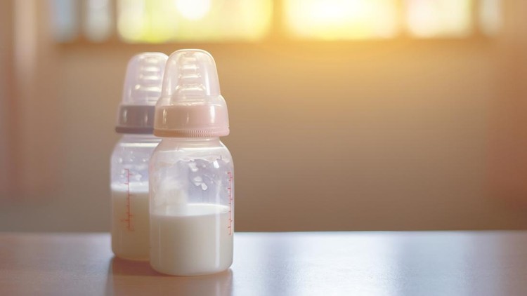 Ilustrasi Botol Susu Ilustrasi Botol Susu