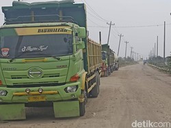 Video Penampakan Jalan di Mangunsari Grobogan Rusak dan Berdebu Parah