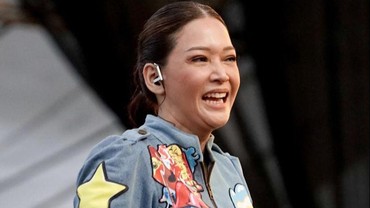 img-title Tahu Kisah Eks Istri Ferry Irawan, Begini Pesan Maia Estianty soal KDRT