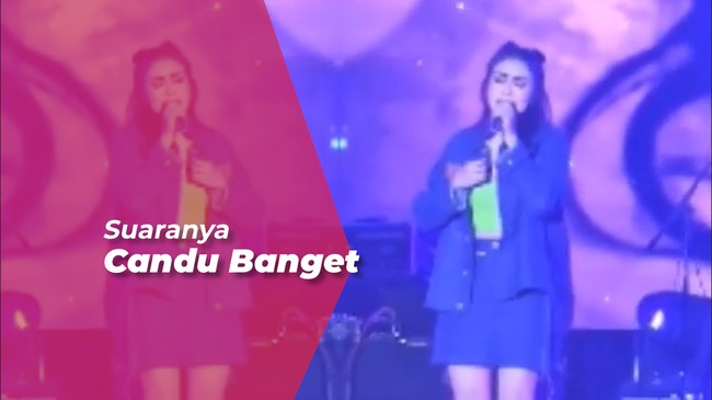 Nyanyikan 'Cobalah Mengerti' Momo Bernostalgia Bareng Penonton